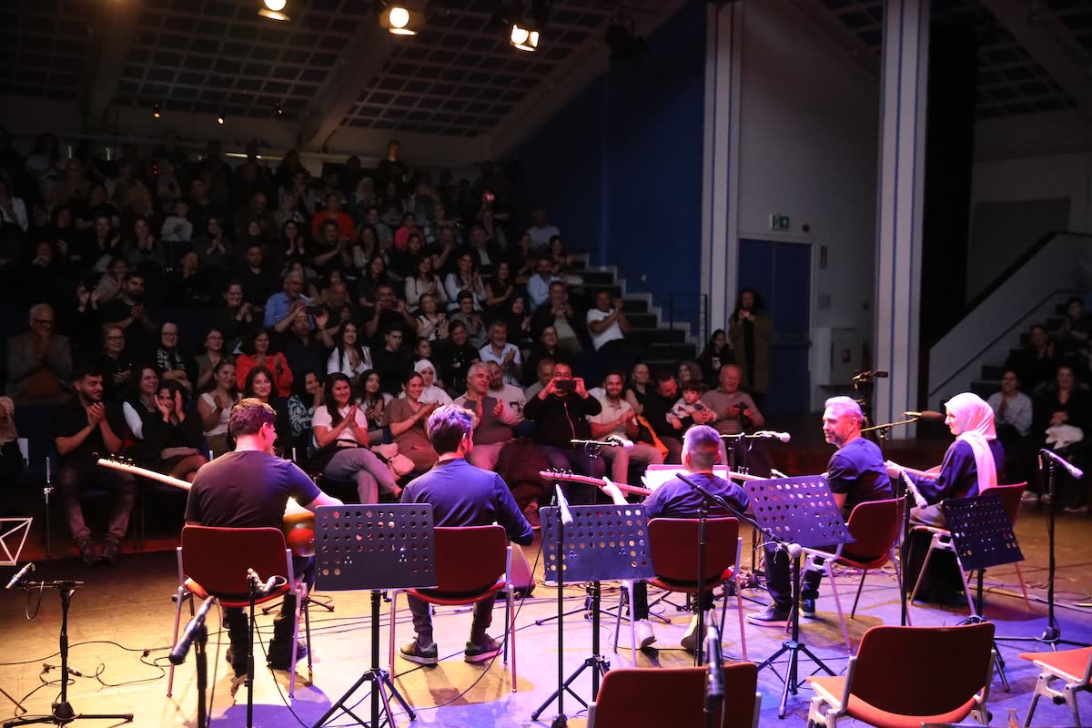 Students playing for a full house